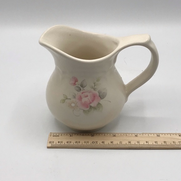Vintage Pfaltzgraff Tea Rose sugar and creamer beige with pink roses. - Picture 6 of 8